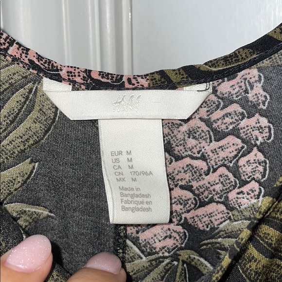 H&M Sheer Pineapple Tank Top - Picture 2 of 4